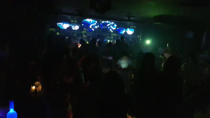 Intro yellow 1
